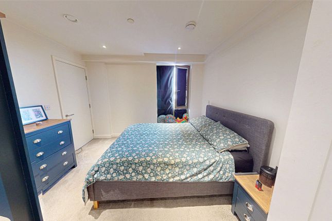 406, Local Crescent, Salford photo 4