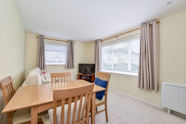 1 Ryman Court photo 3