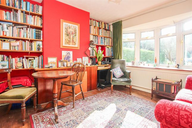 Semi-detached house for sale in Brentwood Road, Herongate, Brentwood