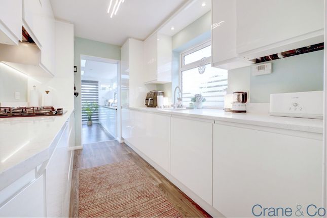 50, Willingdon Park Drive, Eastbourne photo 4
