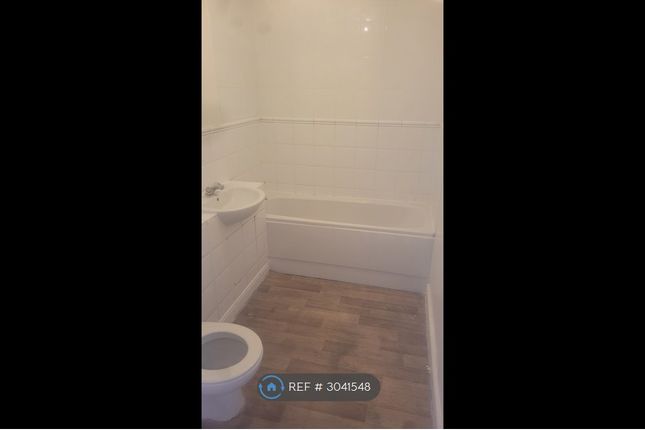 Dunlop Close, Dartford photo 3