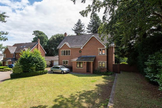 Thumbnail Detached house for sale in Albert Road South, Malvern