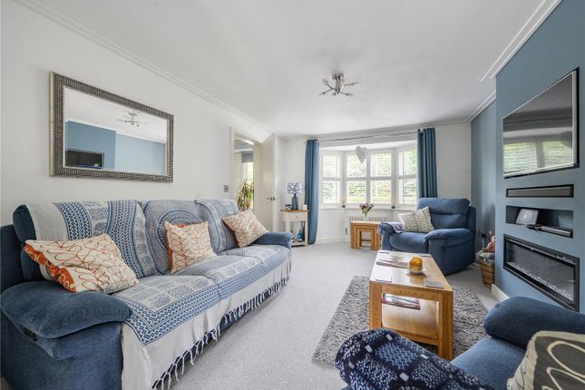 23, Halifax Way, Moreton-In-Marsh photo 4