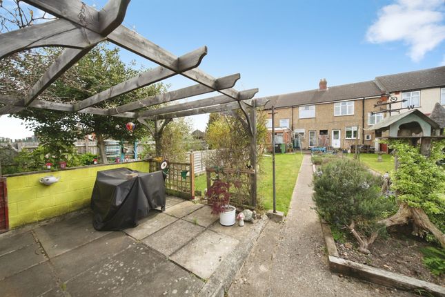 55, Blundell Road, Luton photo 3