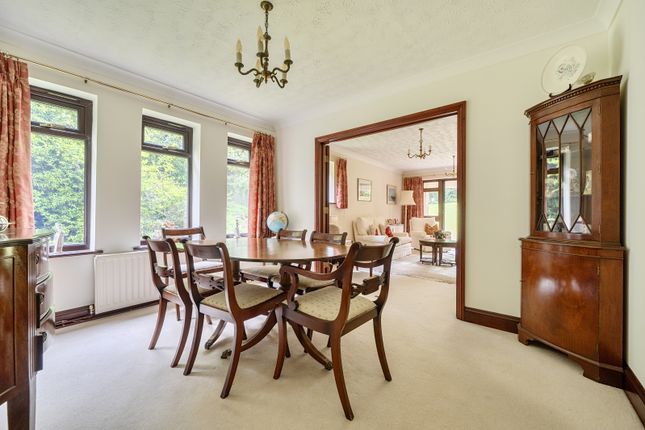8, Raylands Mead, Buckinghamshire photo 3