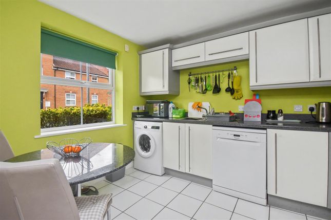 83, Conyger Close, Corby photo 3