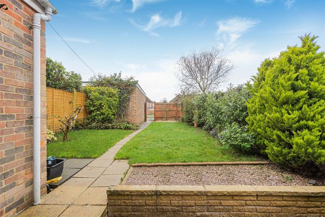 15, Harwood Close, Welwyn photo 2