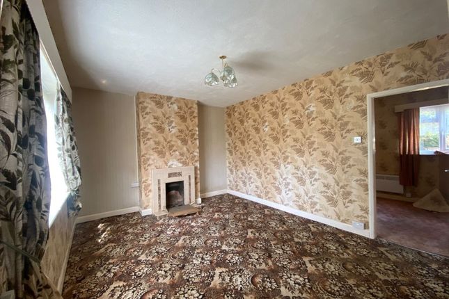44 St. Omer Close, Mulbarton, Norwich photo 2