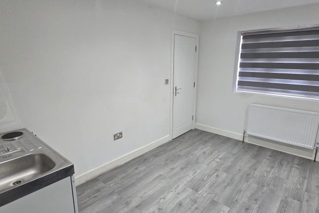 Unit 1 21,, Russell Road, Tilbury photo 3