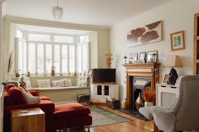 34, Monson Road, Redhill photo 2