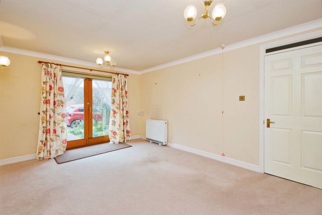 Flat for sale in Vennland Way, Minehead