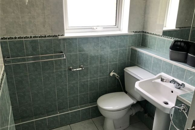 Flat to rent in Shipwright Road, London