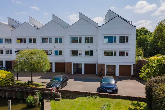 Town house for sale in Marlow Mill, Mill Road, Marlow