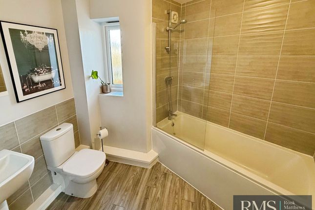 35, Willowbay Drive, Newcastle Upon Tyne photo 5