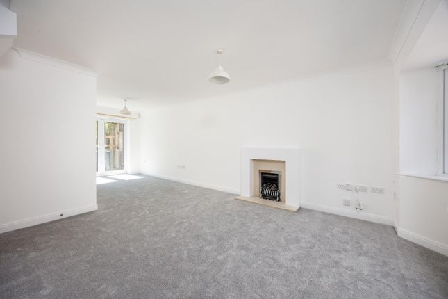 6, Coller Mews, Crowborough photo 3