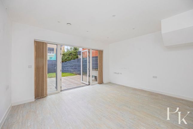 12, Goldstone Lane, Hove photo 2