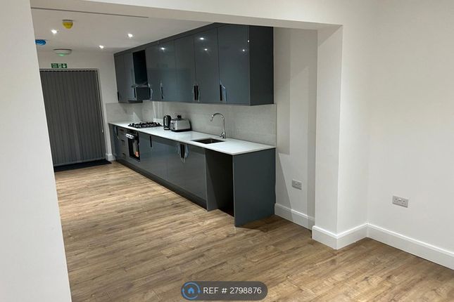Hanworth Road, Whitton, Hounslow photo 2