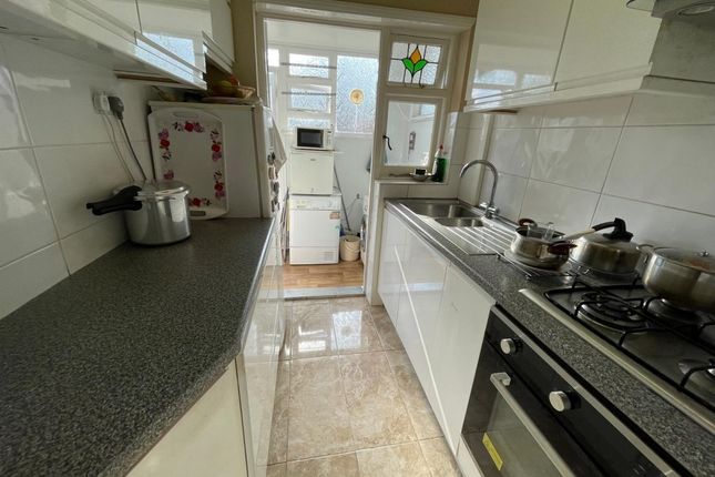 20, Baxter Road, Edmonton photo 3