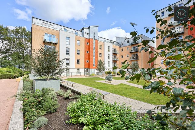 9 Freshmans House, Queen Mary Avenue, London photo 4