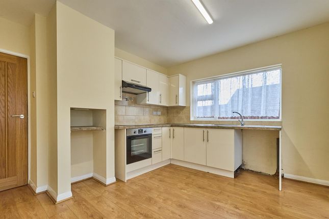 1, Sharpless Road, Burbage photo 2