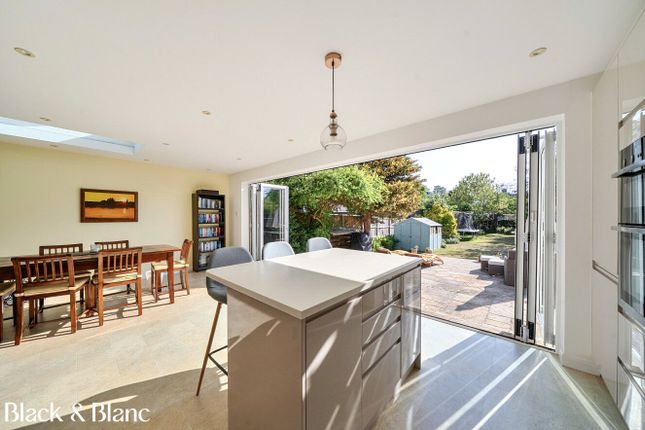 30, Lime Tree Walk, West Wickham photo 4