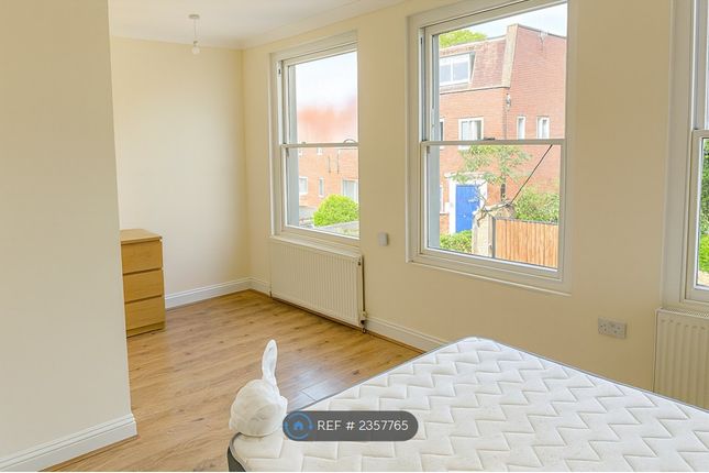 Room 1 Ensuite