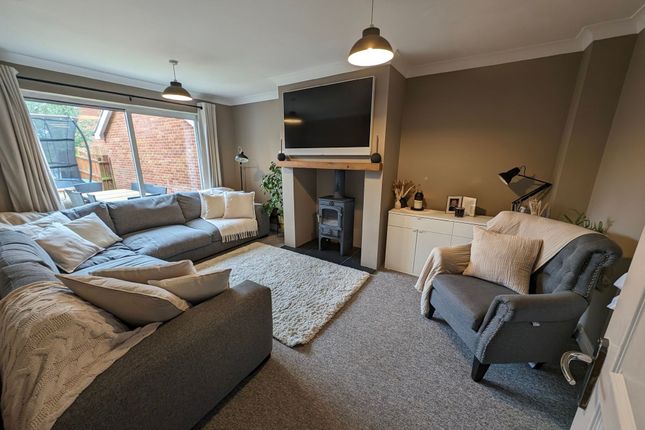 86 Brook Farm Road, Saxmundham photo 2