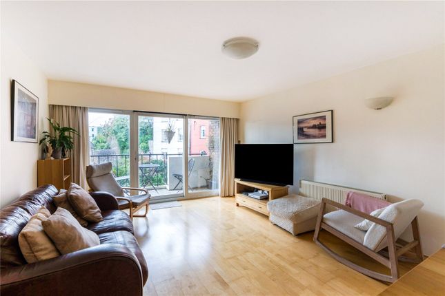 Sitting/Dining Area