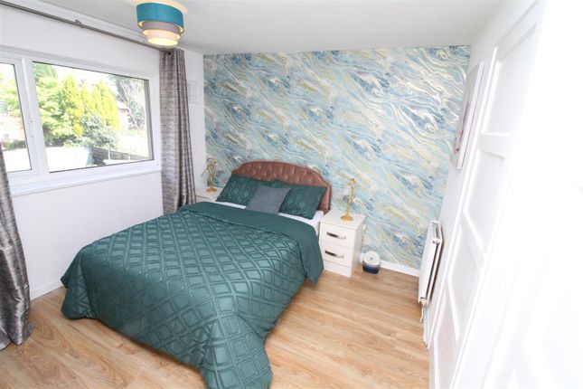 29, Coleridge, Stockport photo 2