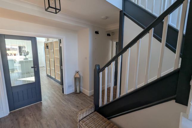 5, Hill Drive, Hove photo 2