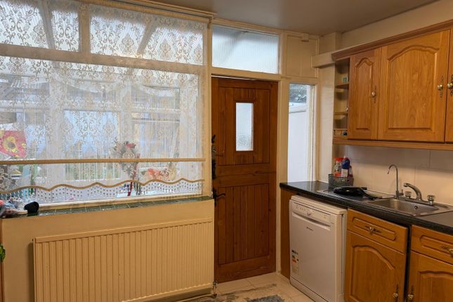 118, St. Edmunds Road, Greater London photo 5