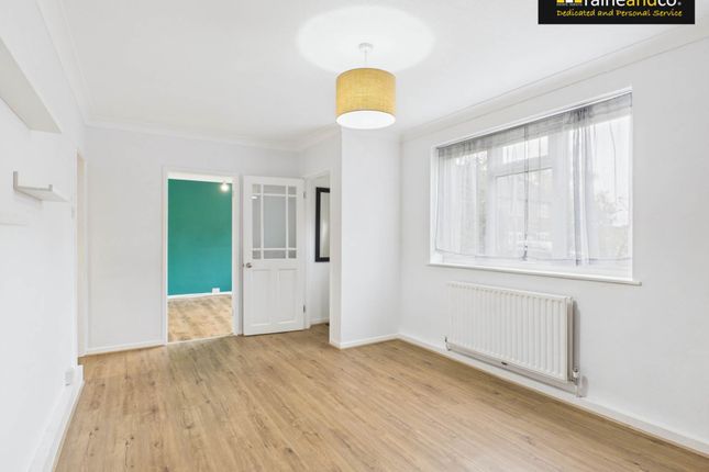 10, Norman Court, Potters Bar photo 3