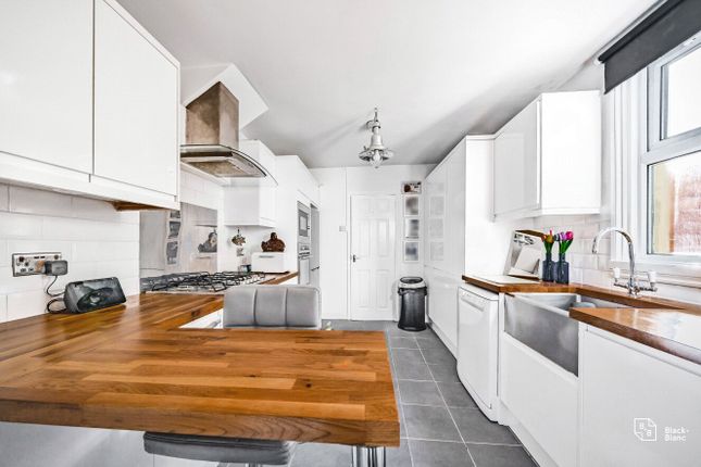 End terrace house for sale in Limes Road, Croydon