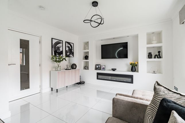 27, Waverley Road, Bonnyrigg photo 2