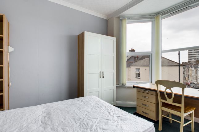 Room to rent in Derry Avenue, Plymouth