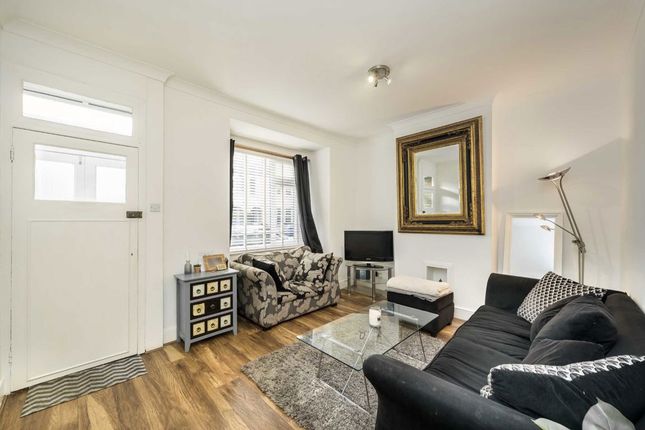 111, Darwin Road, London photo 4