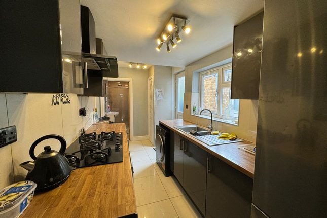 26, Green Street, High Wycombe photo 3