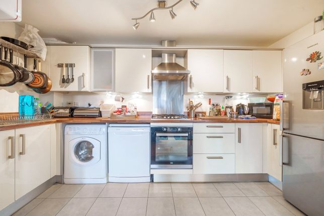 39, Fairwater Drive, Shepperton photo 4