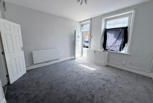 53, Cleveland Street, Colne photo 3