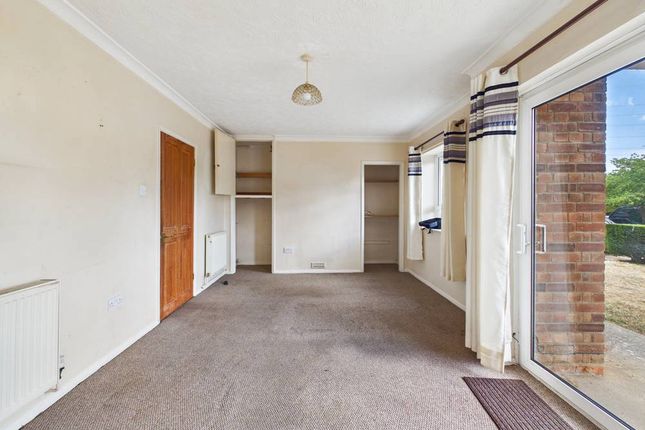2, Windsor Close, Essex photo 3