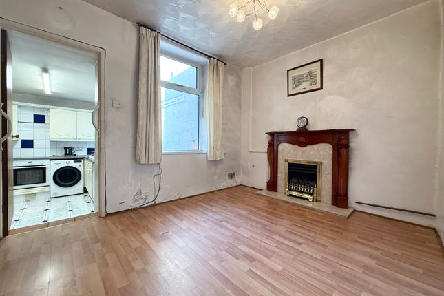 8 Cefndon Terrace, Aberdare photo 3