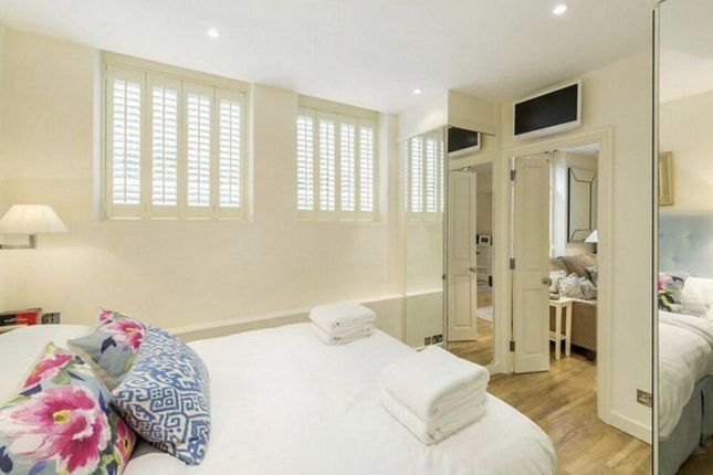 Flat 6, Meriden Court, Chelsea Manor Street, London photo 4