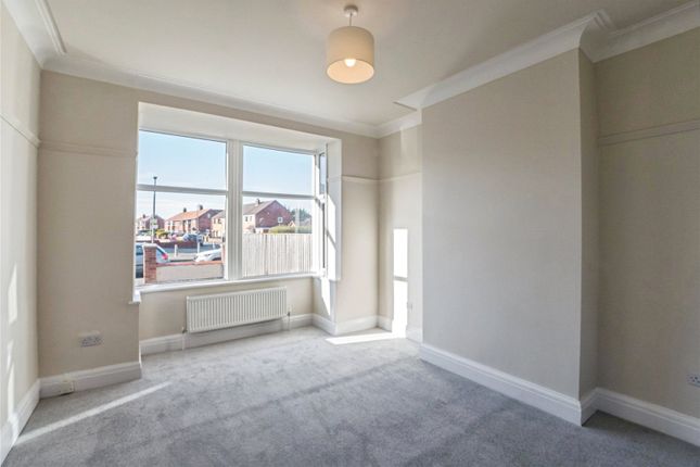 8, Moorland Road, Lancashire photo 2