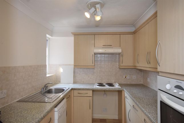 Flat 23, Padfield Court, Forty Avenue, Middlesex photo 3
