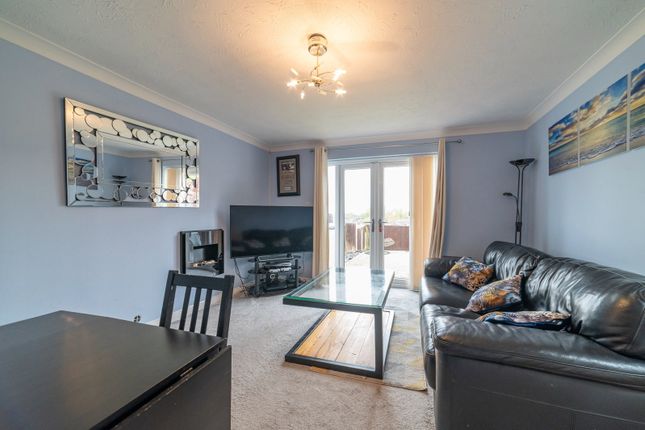 38, Briars Mount, Stockport photo 3