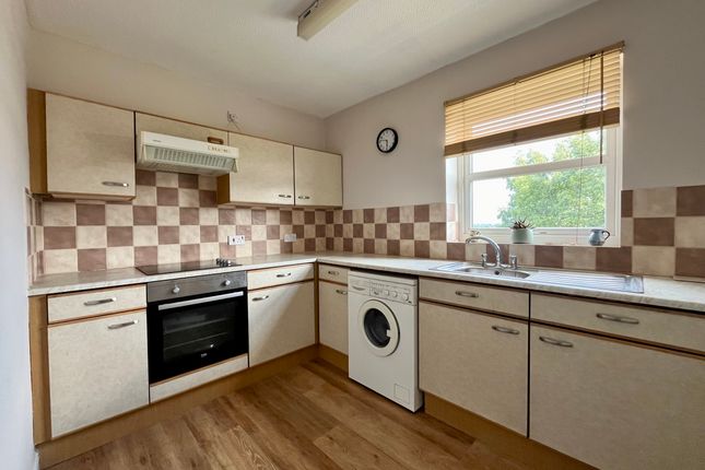 25 Holly Court, Wakefield photo 4
