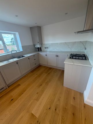 1a , Slipshatch Road, Reigate photo 4