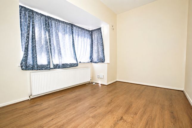 40, Stokes Road, London photo 5