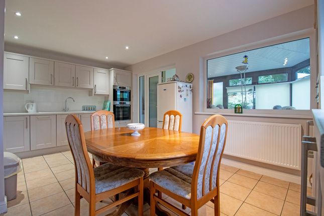 3 Pear Tree Close, Doncaster photo 4