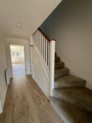 15 Matthews Close, Snodland photo 4